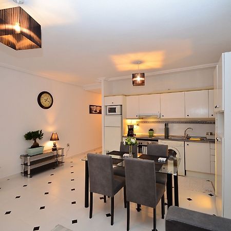 Bergantin Apartment Torrevieja Exterior photo